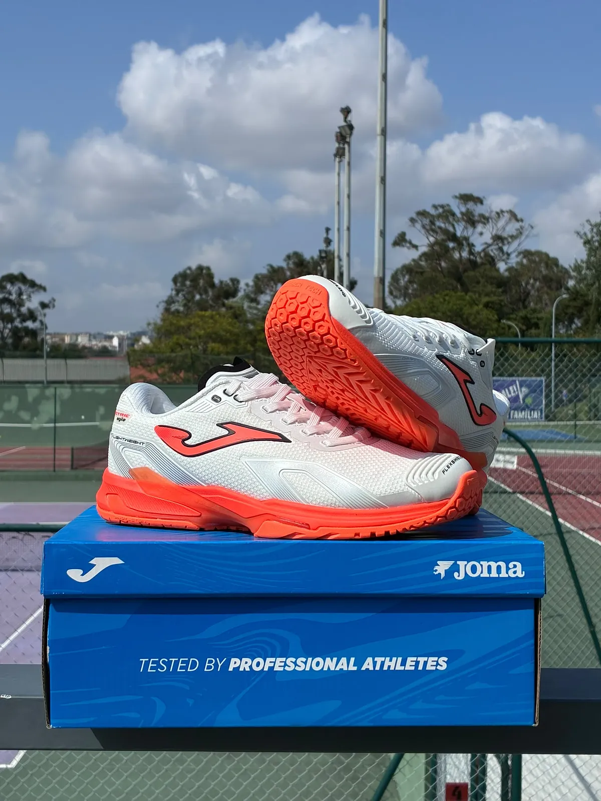 Joma Electric Agile · Branco e coral